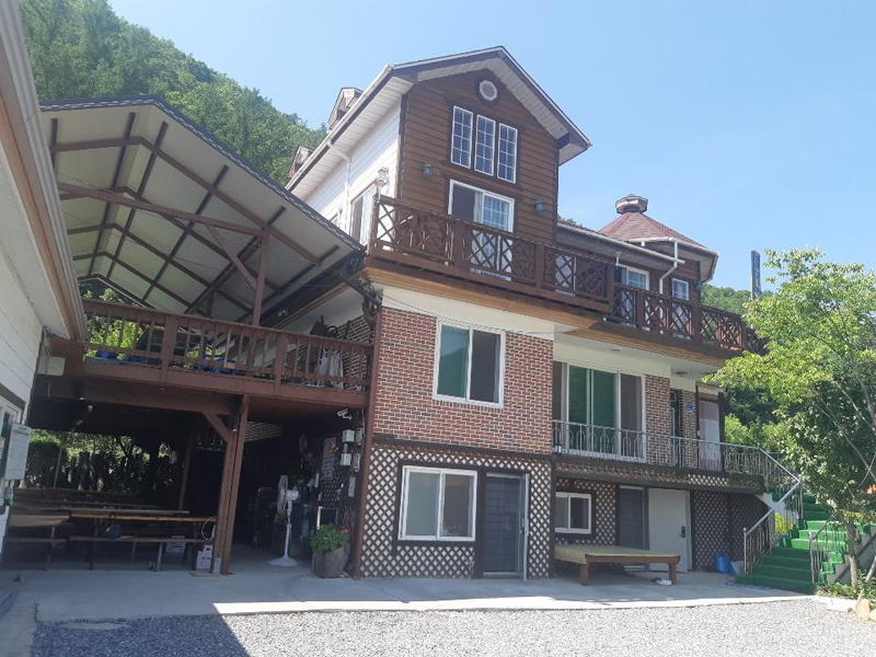 동강별아래펜션